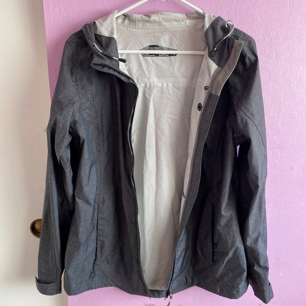 Lightweight gray rain coat